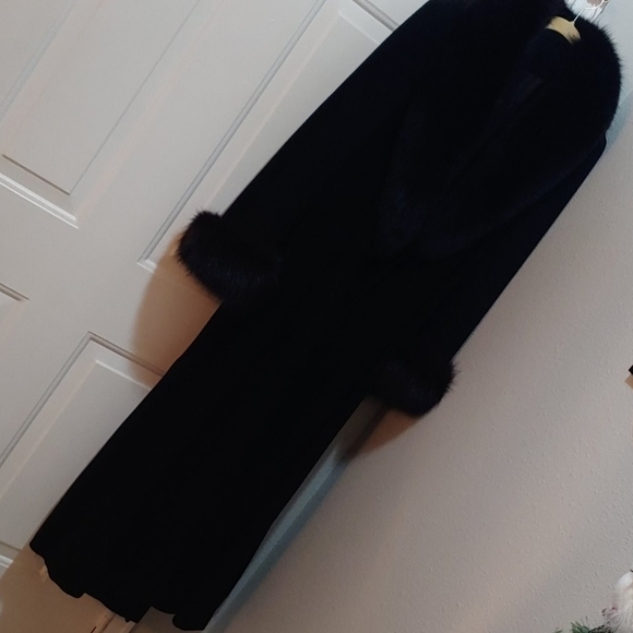 𝅺rare-beautiful Vintage Neiman Marcus Cashmere/Fox - Picture 6 of 8